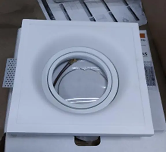 Встраиваемый светильник Quadro double R PLRL 8028, белый.