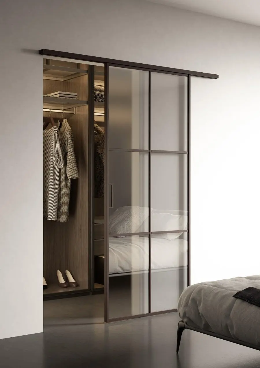 Factory TV3, Total brown, vetro Supersilver satinato chiaro.