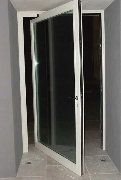 Входная дверь