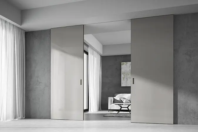 STRATUS-LAGO, модель Lira, матовое крашеное стекло GM06 Glass Grigio Seta Matt, алюминиевый каркас полотна в цвете AL06 Piombo. Раздвижная двустворчатая перегородка по стене, скрытый трек в потолке.