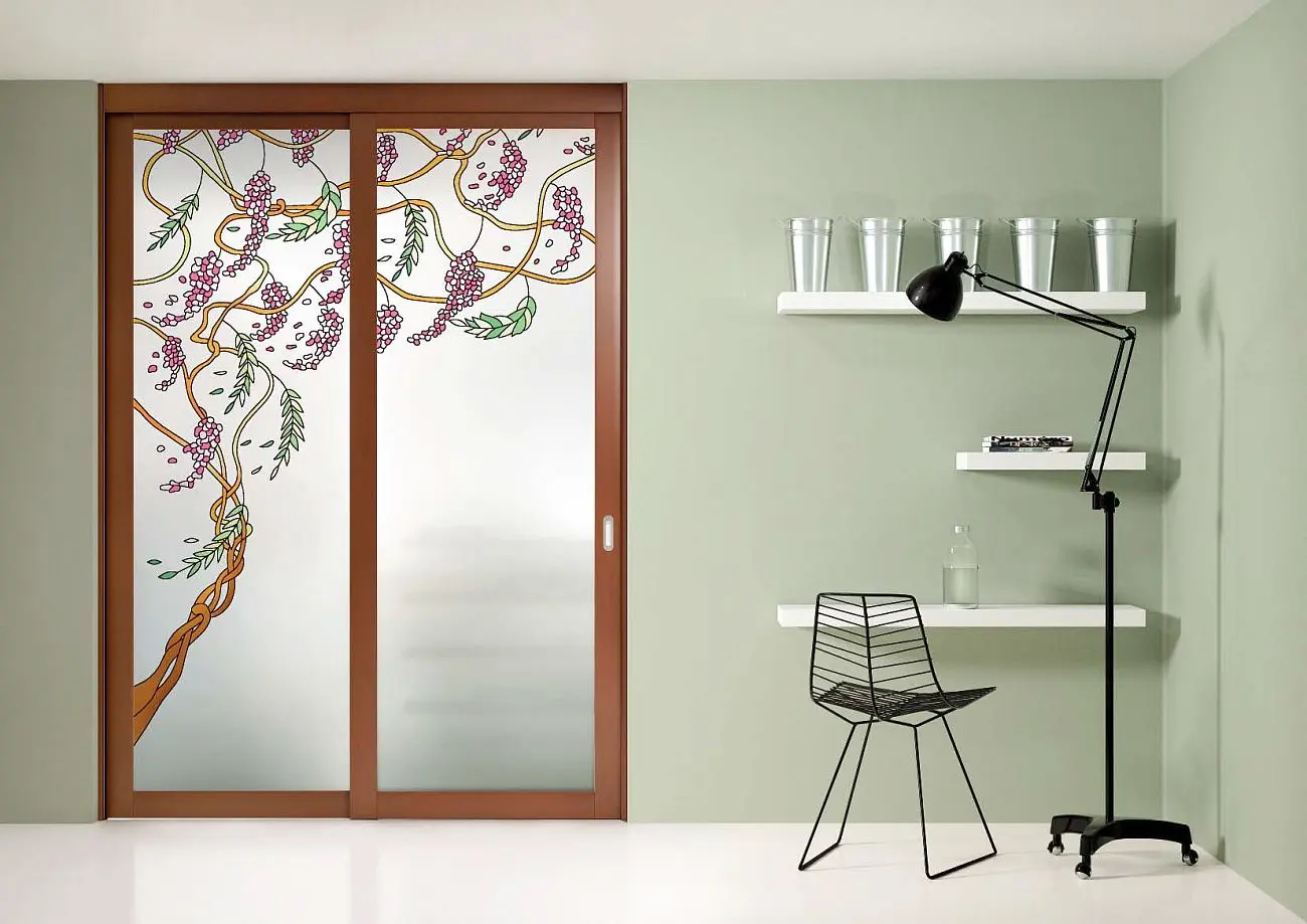 Двери из оргстекла своими руками