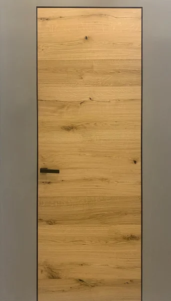 FILO-60, Alu, модель Vento, натуральный шпон "дуб антик", алюминиевая торцевая кромка в чёрном цвете. Алюминиевый "скрытый" короб с полотном толщиной 6 см.