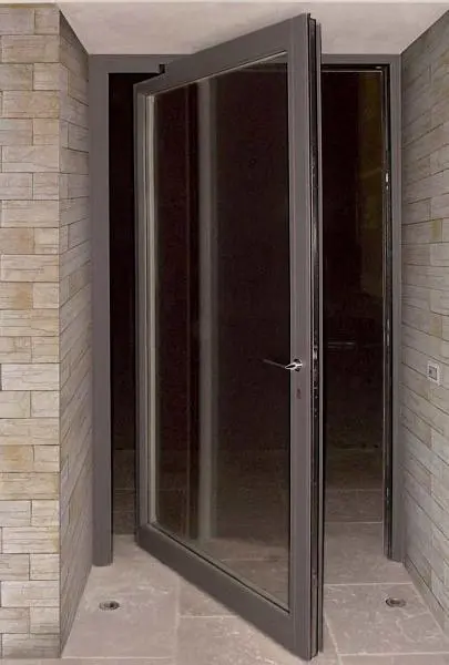 Входная дверь