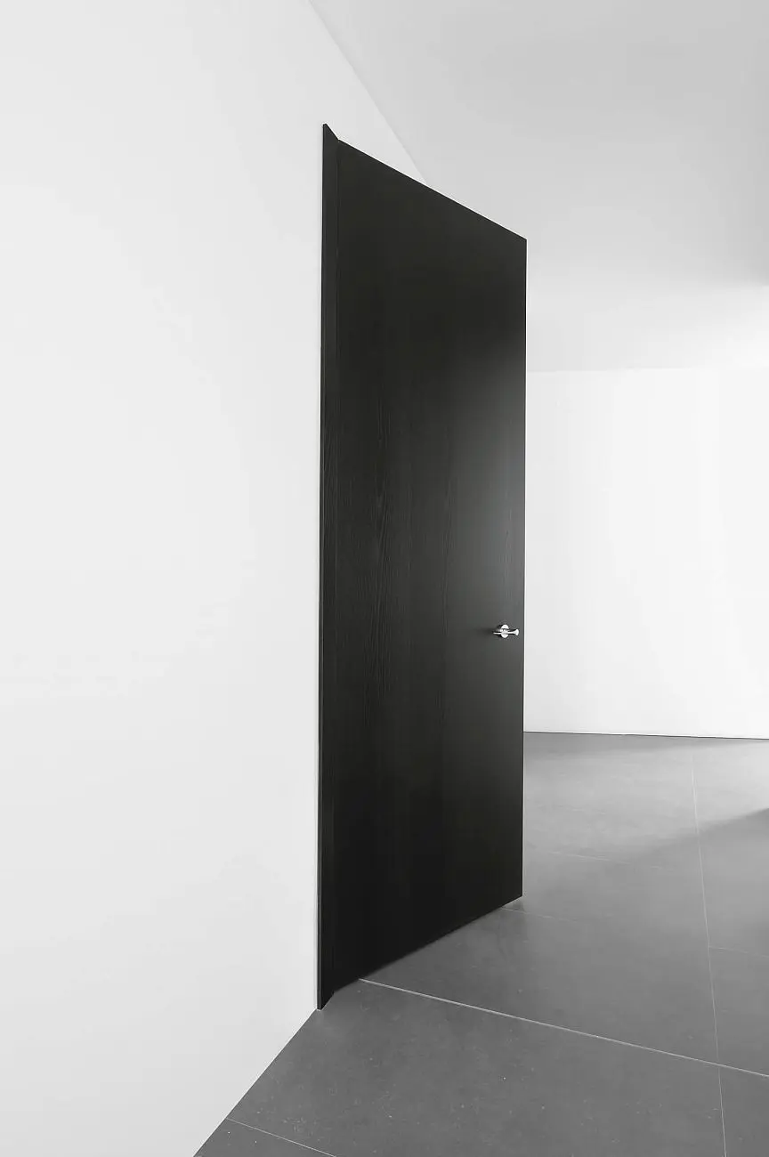 BATTEFFIL EFFILM LEVEL product door black ash open.