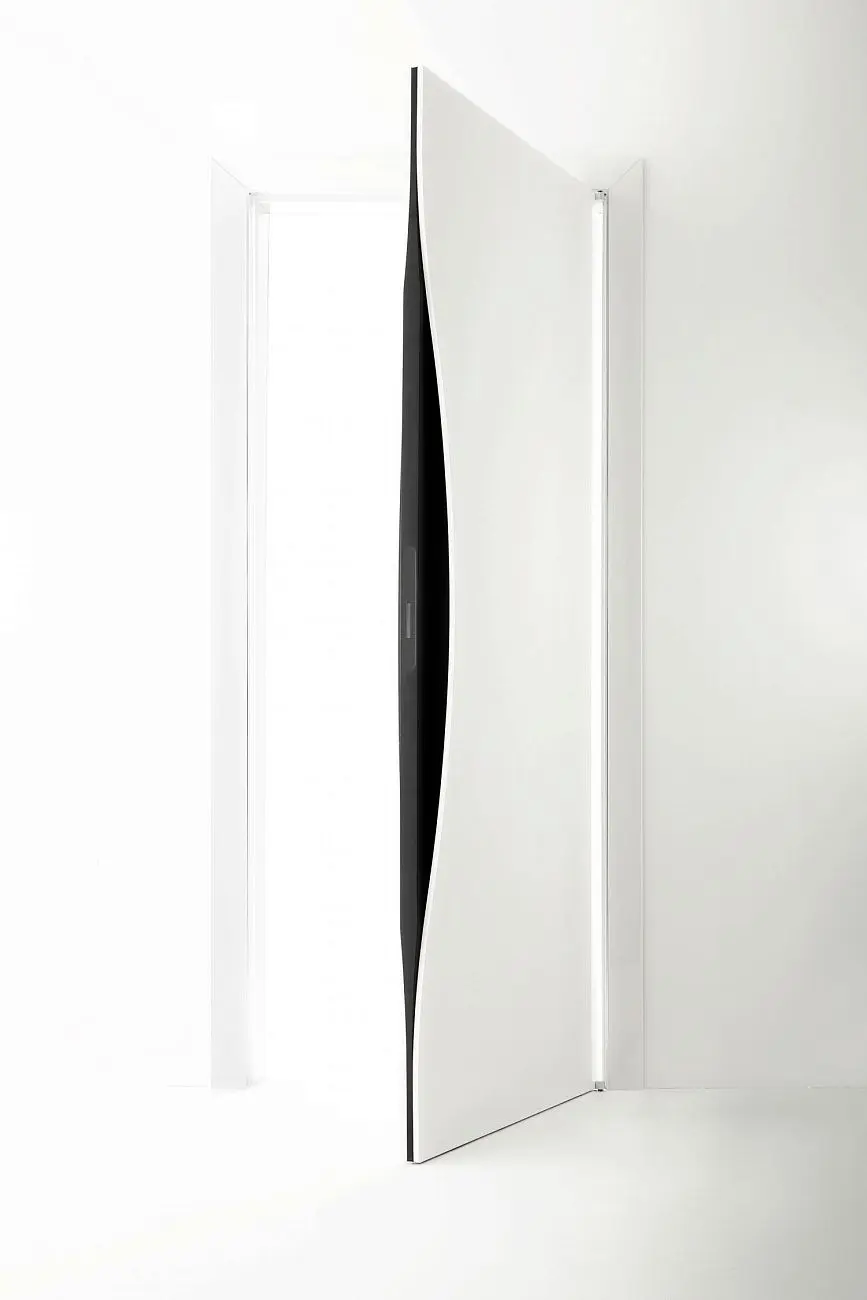 BATTCC STP45 BLOW product door white.