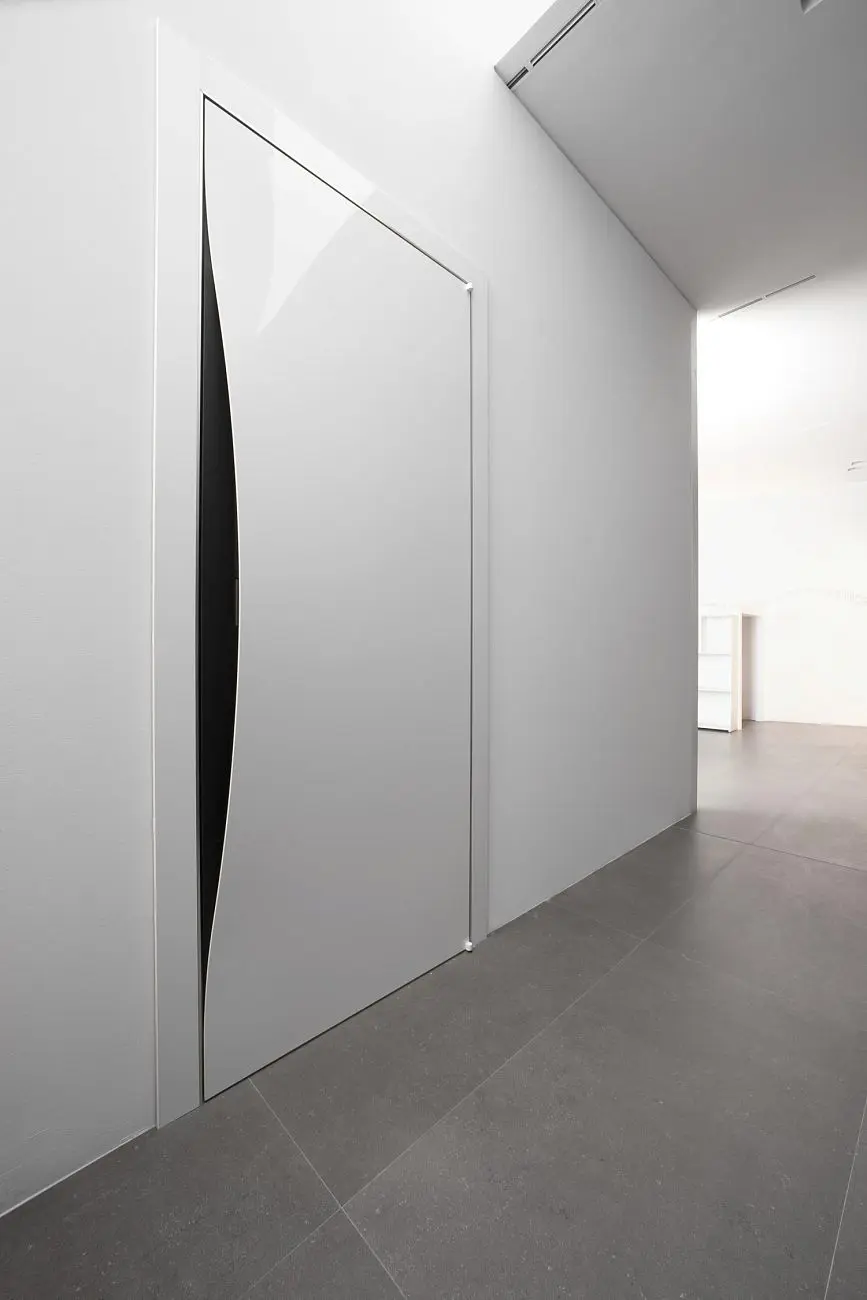 BATTCC STPERS BLOW product door white glossy.