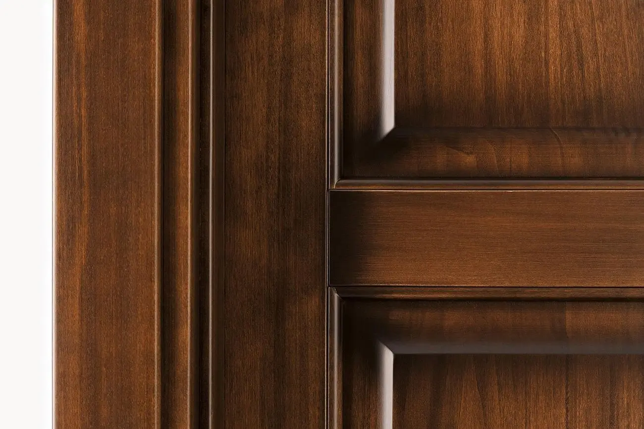 Деталь Prima Tulipwood Anticato noce scuro.