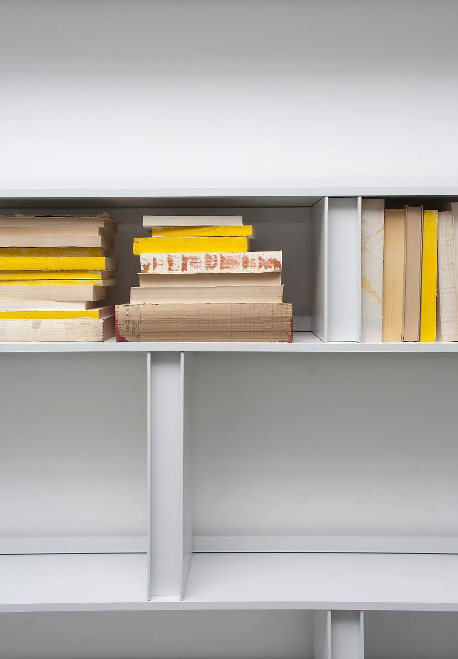 LIBR APRT LINE product bookcase white detail