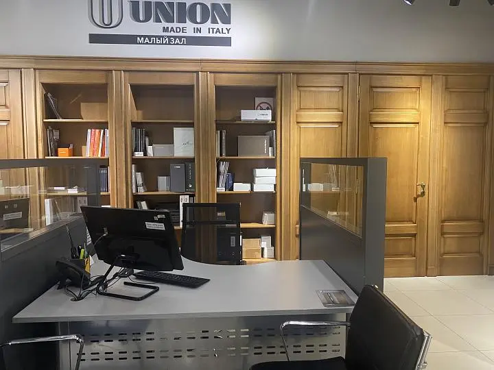 Falegnomeria Classica, модель 5-31. Массив древесины ольхи, с эффектом старины - Alder Anticato Noce Chiaro.