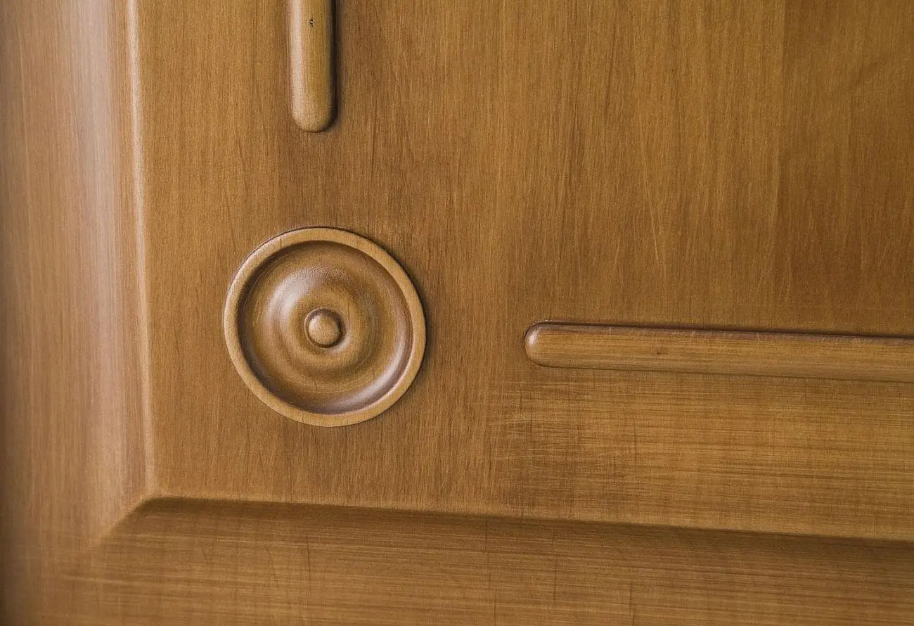 Деталь Impero alder anticato noce chiaro.