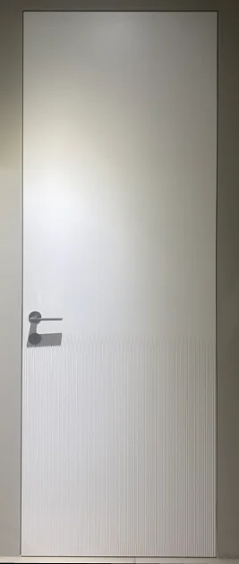 NEW DESIGN PORTE (made in Italy), AVANTGARDE. Инженерный массив древесины, матовая покраска, фрезеровка. 80х240см.