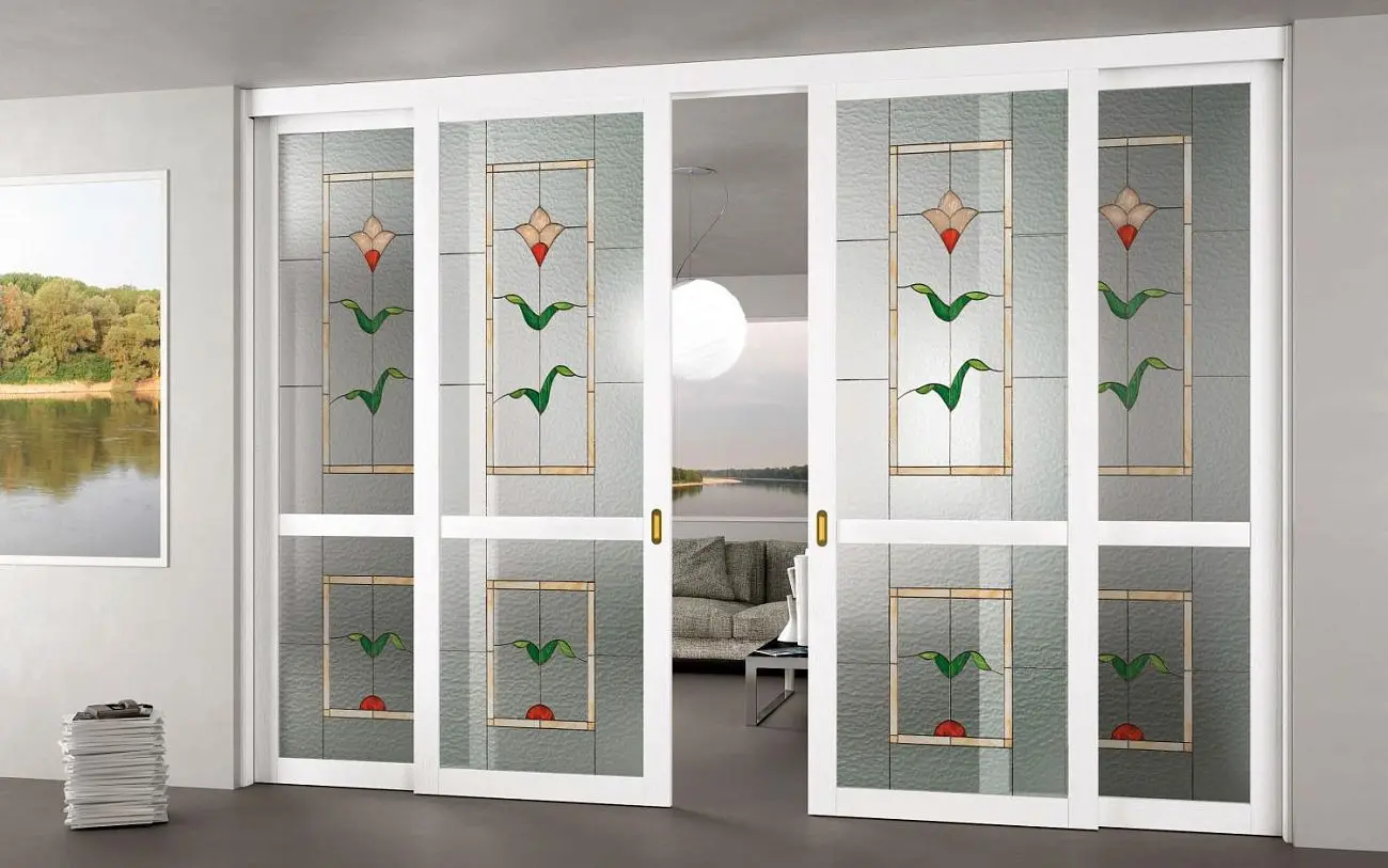 Elegance Alessandra, Laccato Bianco, vetro Tiffany serie Signum.