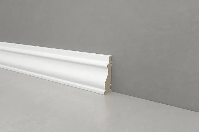 Плинтус US10, матовая эмаль в белом цвете L01 Bianco.