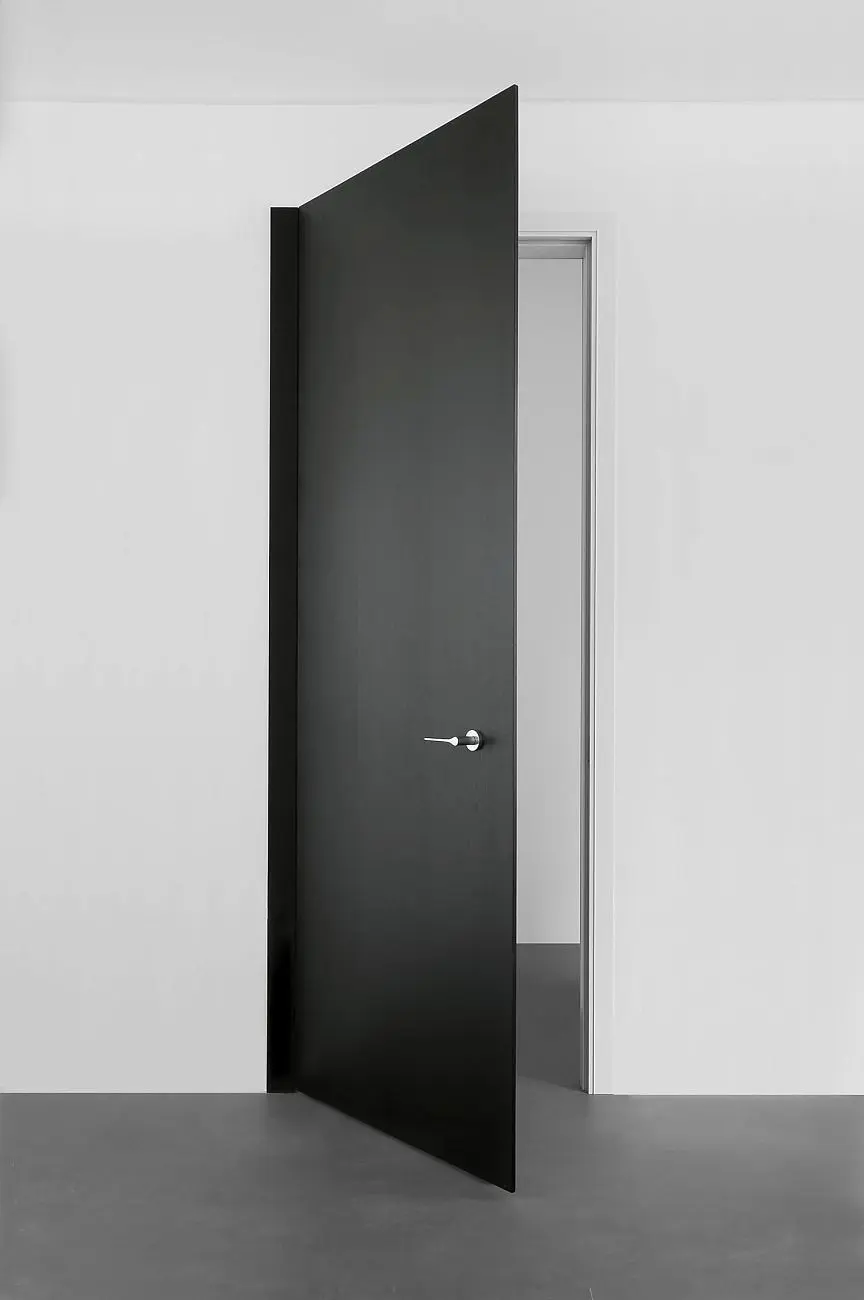 BATTEFFIL EFFILM LEVEL product door black ash open.
