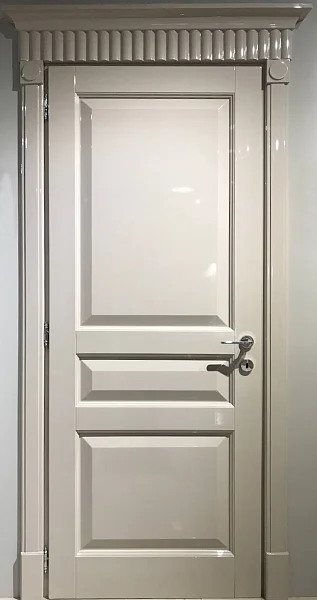 Модель KORINOS 1396/QQ, инженерный массив древесины, глянцевая эмаль.