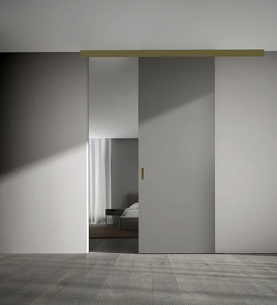 Раздвижная дверь STRATUS-LAGO, безопасное зеркало бронзовое, алюминиевый каркас в цвете "нежная бронза". Трек видимый в цвете "нежная бронза". Отделки см. фото далее.