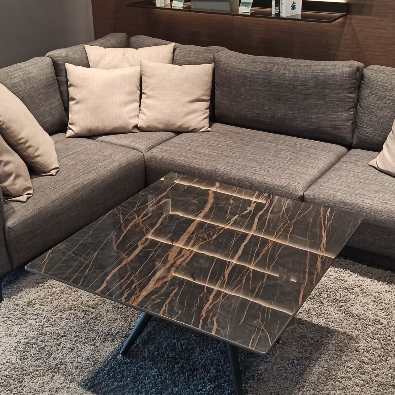 UNION, LOTUS. Стол, керамогранит, металл. 90х90см, h-50см.